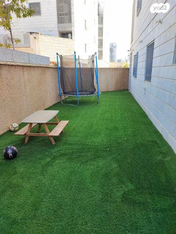 דירת גן, זכריה הנביא 2, פסגות אפק, ראש העין