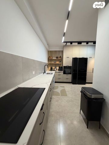 שדרות הרב לוין 3