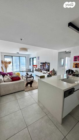 דירה, אריאל שרון 4, סיטי, גבעתיים