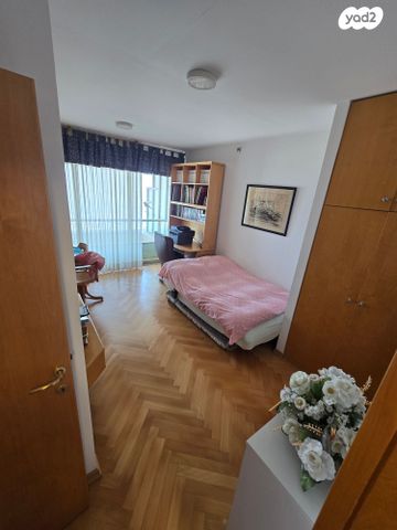 דירה, יפה נוף 111, כרמל מרכזי - שד' קיש, חיפה