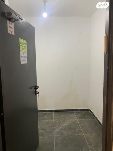 דירה, יצחק שמיר 12, נווה שרון / שער העיר, נתיבות