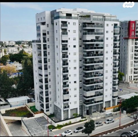 דירה, דרך העצמאות 33, ליבת העיר, יהוד מונוסון