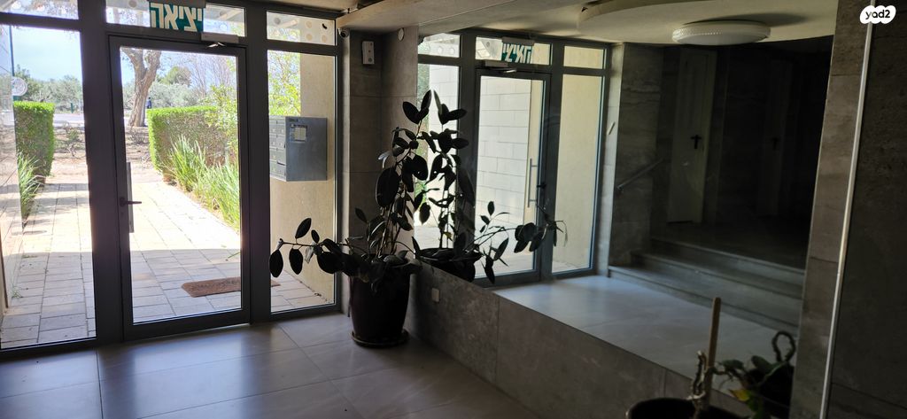 דירה, דרך שרה 2, רמת צבי, זכרון יעקב