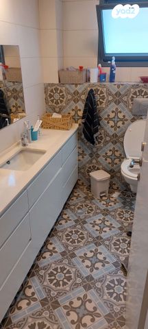 דו משפחתי, עגור 8, גבעת הסלעים, ראש העין