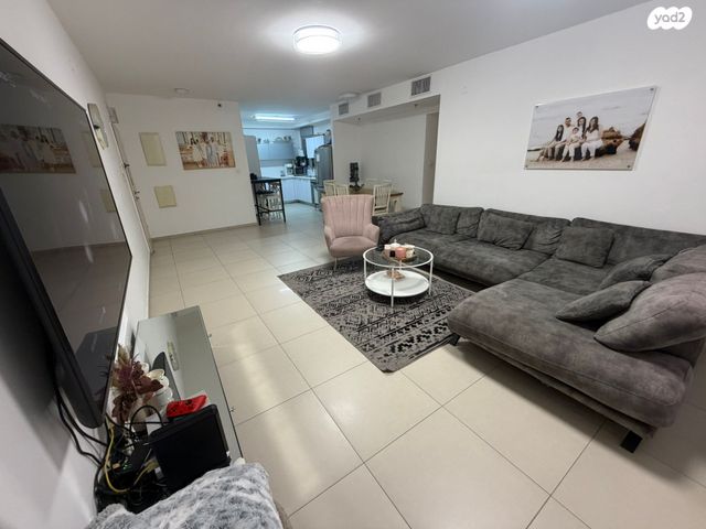 פרופ' אפרים קציר 22