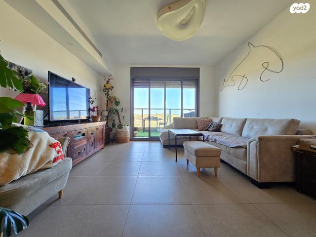 דליה רביקוביץ 6