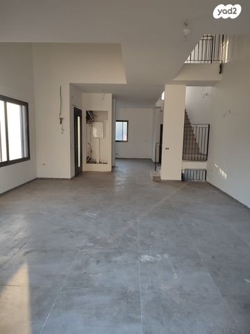 דו משפחתי, אגוז 35, שאר העיר, כפר יונה