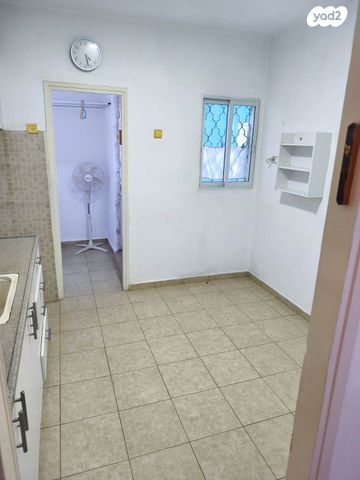 דירה, שדרות פנחס לבון 8, קרית נורדאו, נתניה