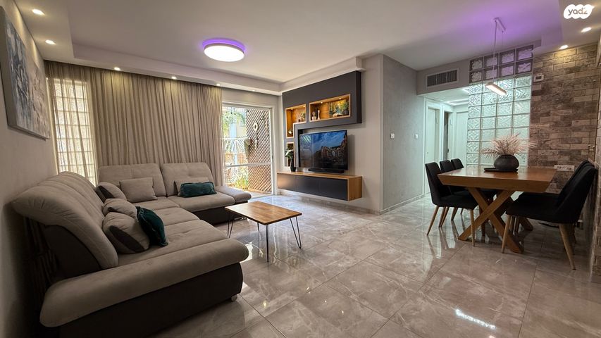 יהושע רבינוביץ 44