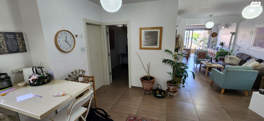 דירה, דרך שרה 2, רמת צבי, זכרון יעקב