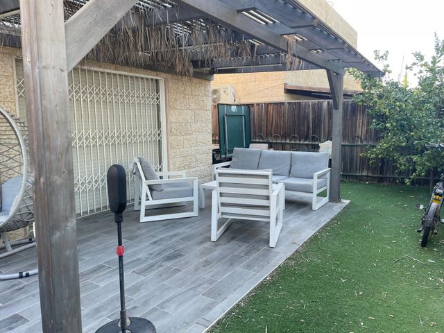 איילת השחר 4