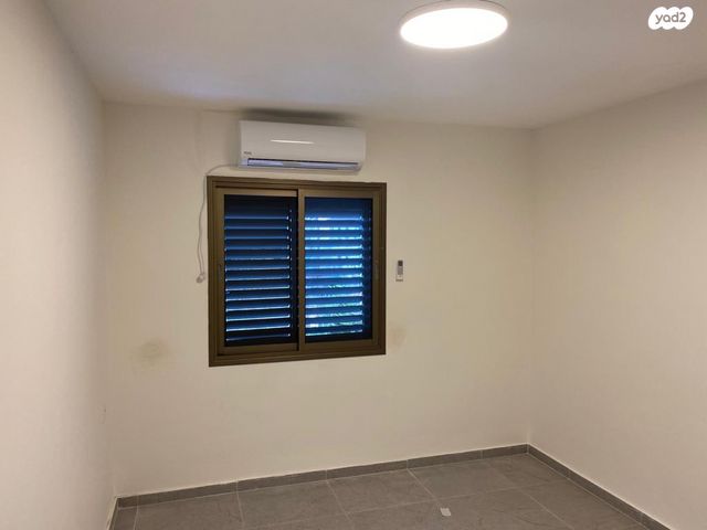 דירה, דבורה 1, רובע ג', אריאל