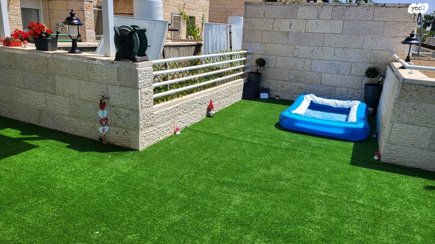 טריפלקס, הר מירון 5, שכונה ה'-ו', מבשרת ציון