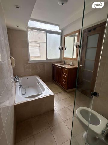 גג/ פנטהאוז, יהודה בורלא 28, תכנית ל', למד, תל אביב יפו