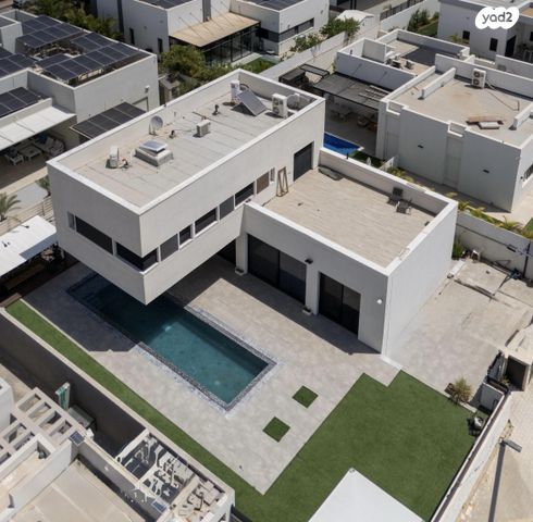 בית פרטי/ קוטג', סנונית 31, שאר העיר, מיתר / כרמית