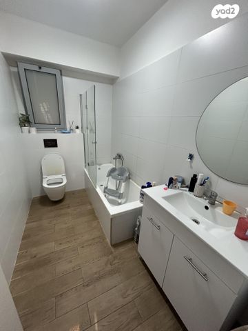 דירה, אריאל שרון 21, החותרים, טירת כרמל