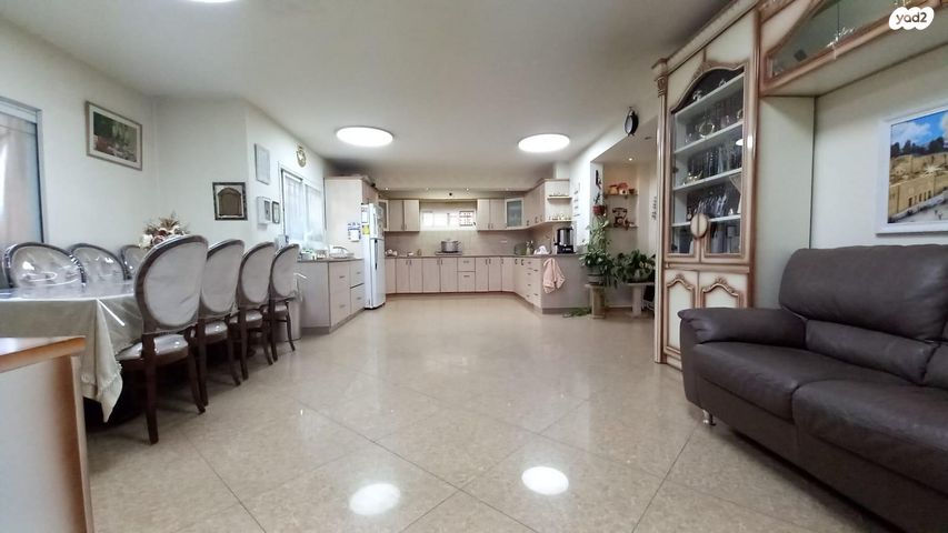 דירת גן, חלקת יואב 4, הדקל, ביתר עילית