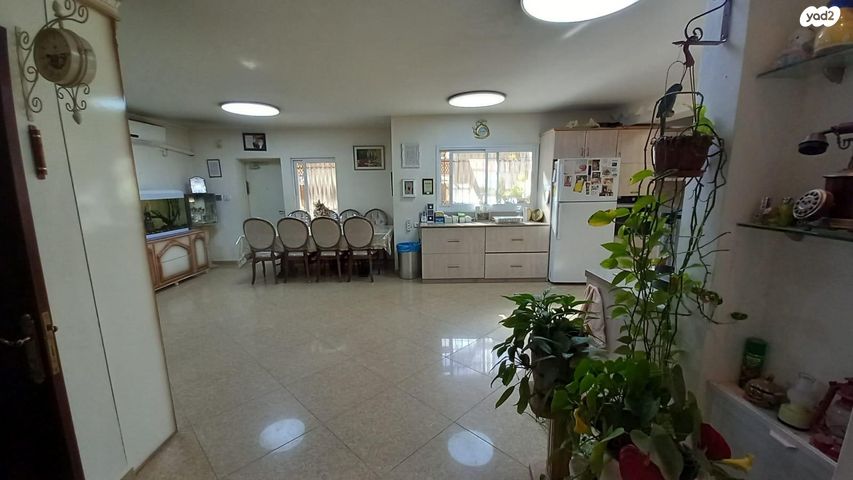 דירת גן, חלקת יואב 4, הדקל, ביתר עילית