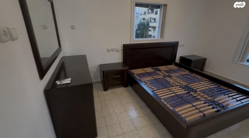 דירה, פאת השולחן 16, נחלת יצחק, תל אביב יפו