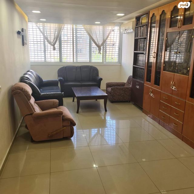 דירה, הרב נויפלד 29, קרית הרצוג, בני ברק