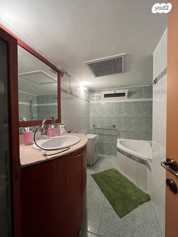 דירה, עגנון 10, עיר, מרכז העיר, נהריה