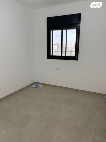 דירה, כרמל 1, בת חפר, בת חפר