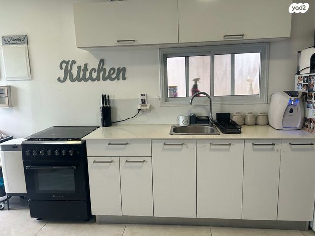 דירת גן, הרב ז. גולד 13, נאות גנים, נתניה