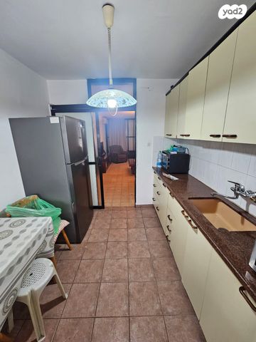 דירה, שדרות ירושלים 196, קרית שרת מזרח, חולון