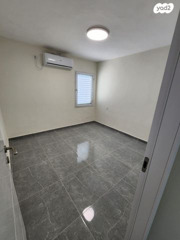 דירה, שדרות שלמה המלך 57, ממשלתית, לוד