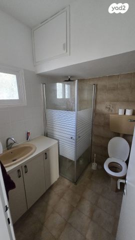 דירה, סמטת הדרור 6, ארלוזורוב, כפר סבא