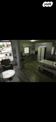 גג/ פנטהאוז, ההסתדרות 187, רסקו ב', חולון