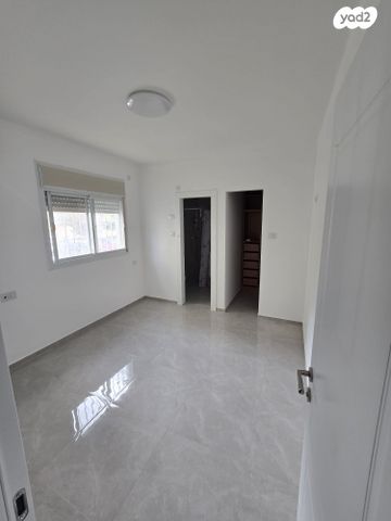 דירת גן, משה שרת 38, ברנע, אשקלון