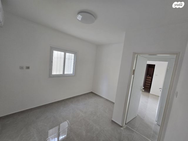 דירת גן, משה שרת 38, ברנע, אשקלון