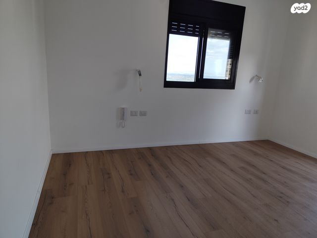 דירה, אמנון ליפקין שחק 6, נוף הטיילת, נתניה