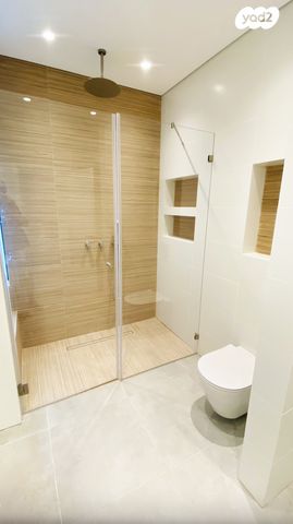 גג/ פנטהאוז, שדרות אלנטאון 1, בן גוריון, טבריה