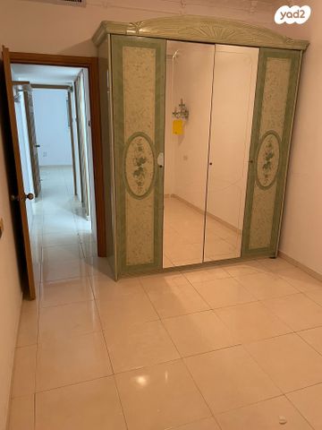 דירה, השר שפירא 9, דרום מערב ותיק, בת ים