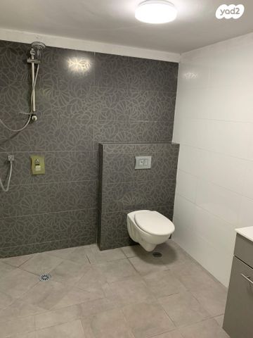 יחידת דיור, שדרות בן גוריון 93, אמירי גן, גדרה