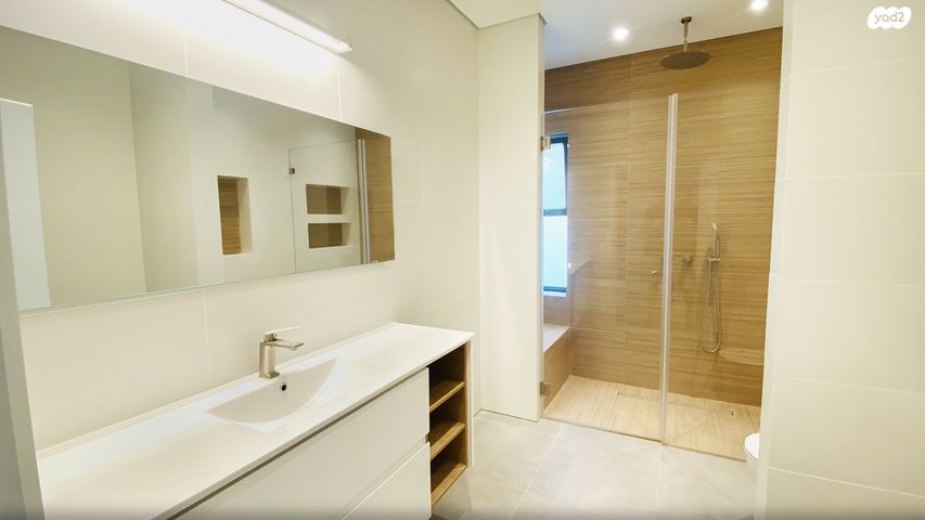 גג/ פנטהאוז, שדרות אלנטאון 1, בן גוריון, טבריה