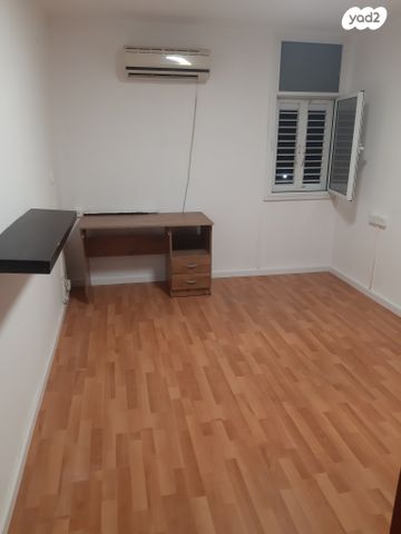 דירה, יצחק שדה 5, יצחק שדה, אזור