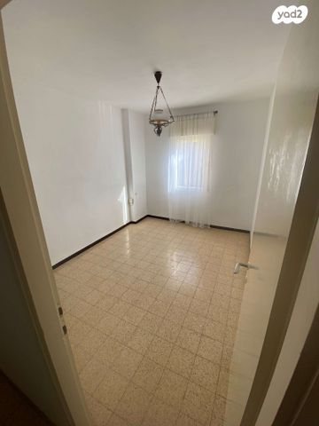 דירה, דוד בן גוריון 254, הראשונים, שלומי