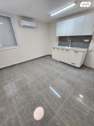 דירה, שדרות שלמה המלך 57, ממשלתית, לוד