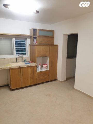 דירה, אופקים 9, גבעת עמוס, נשר