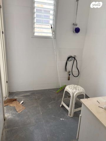 דירה, שדרות דב הוז 15, נאות רחל, חולון