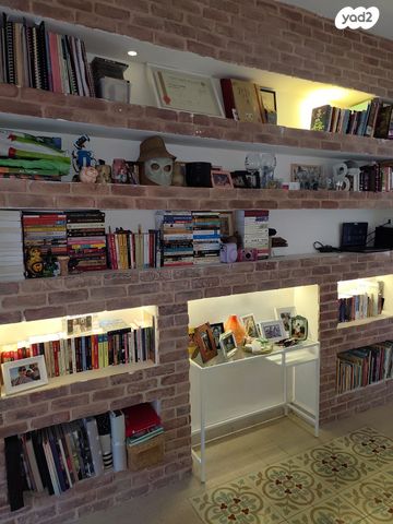 דירה, דרך הים 21, כבירים, חיפה