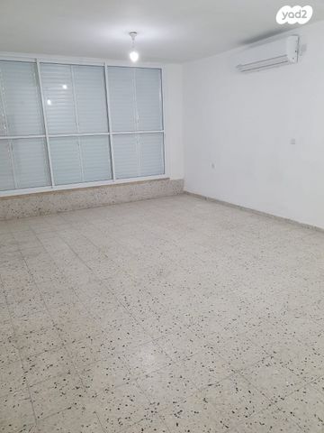 השר משה שפירא 19