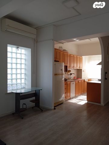 שדרות אליהו גולומב 18