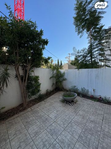 דירת גן, אליהו גולומב 31, הדר, רמת השרון