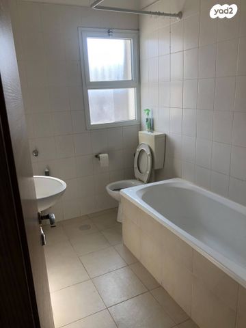 דירה, שדרות דגניה 51, קרית חיים מערבית, חיפה