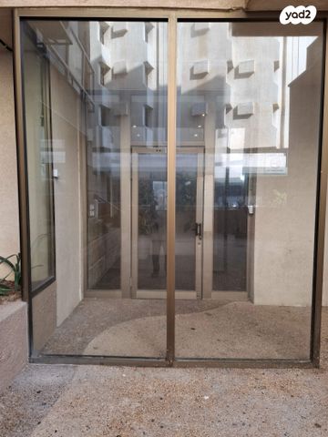 דירה, דרך בן גוריון 97, דרום מערב ותיק, בת ים