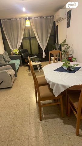 דירה, עליית הנוער 28, נחלת יצחק, תל אביב יפו